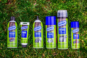 gunk_ope_lifestyle_groupshot_ingrass_highresoriginal_c